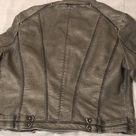 Grand Oriental Faux Leather Crop Jacket - Picture 11 of 16